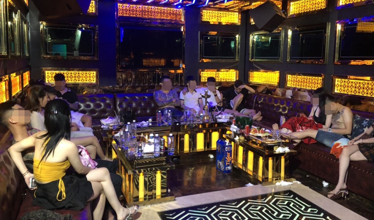 ngan chan cuoc thanh toan bang sung anh 2