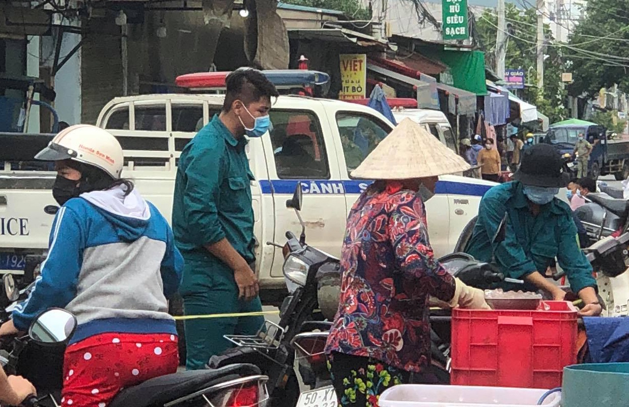 Tam giu nghi pham phong hoa lam cap vo chong o TP Thu Duc nguy kich hinh anh