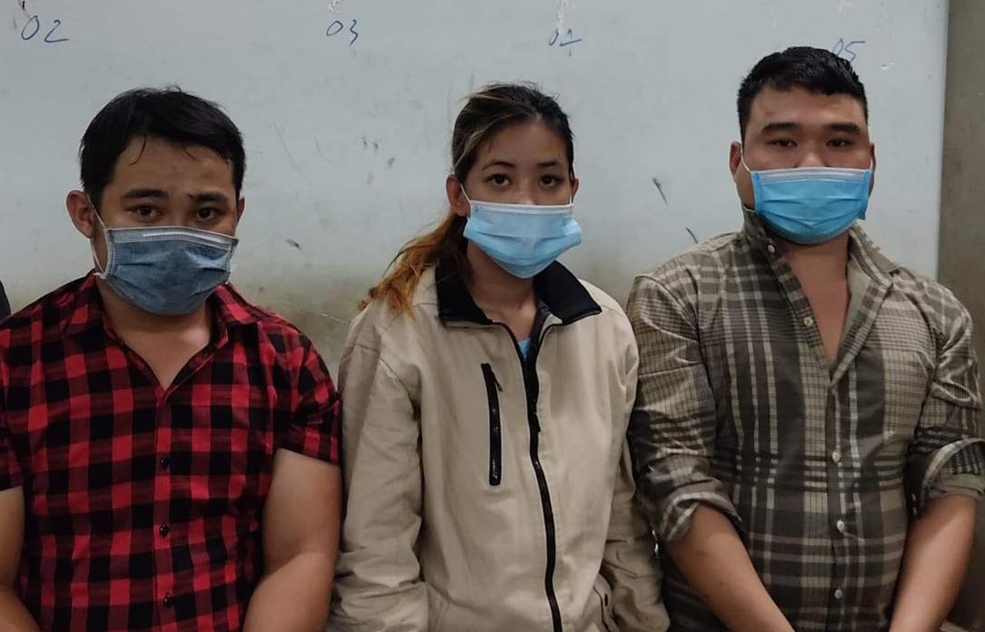 Co gai bi chich dien, cuop xe o TP.HCM hinh anh