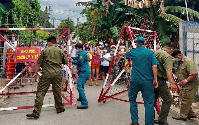 Gan 1.000 nguoi lien quan chum benh o quan Co Chu Nho hinh anh