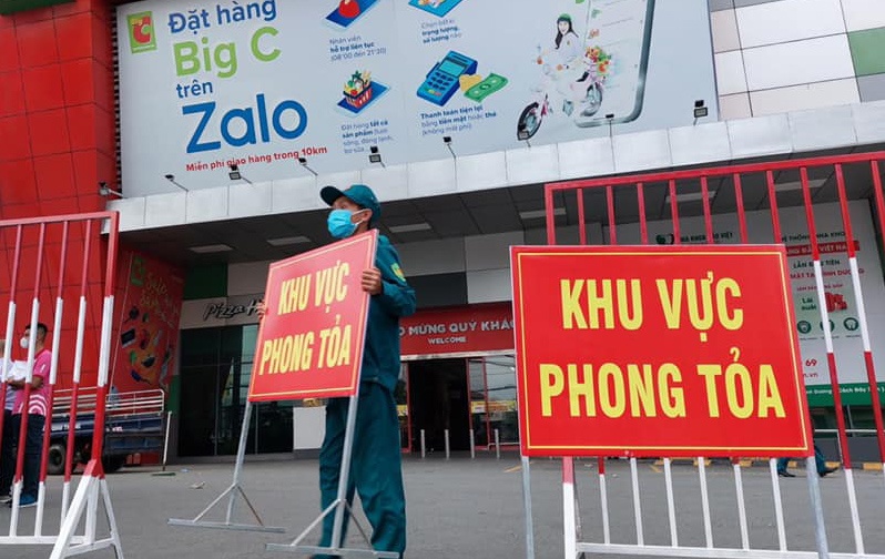 Phong toa tam thoi sieu thi Big C Binh Duong hinh anh