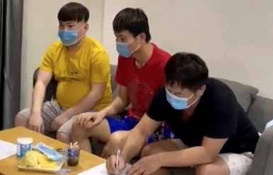 Bon nguoi nuoc ngoai vuot bien vao TP.HCM hinh anh
