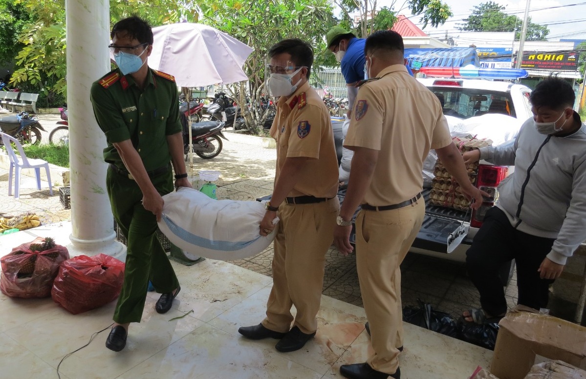 ve mien Tay tranh dich anh 2