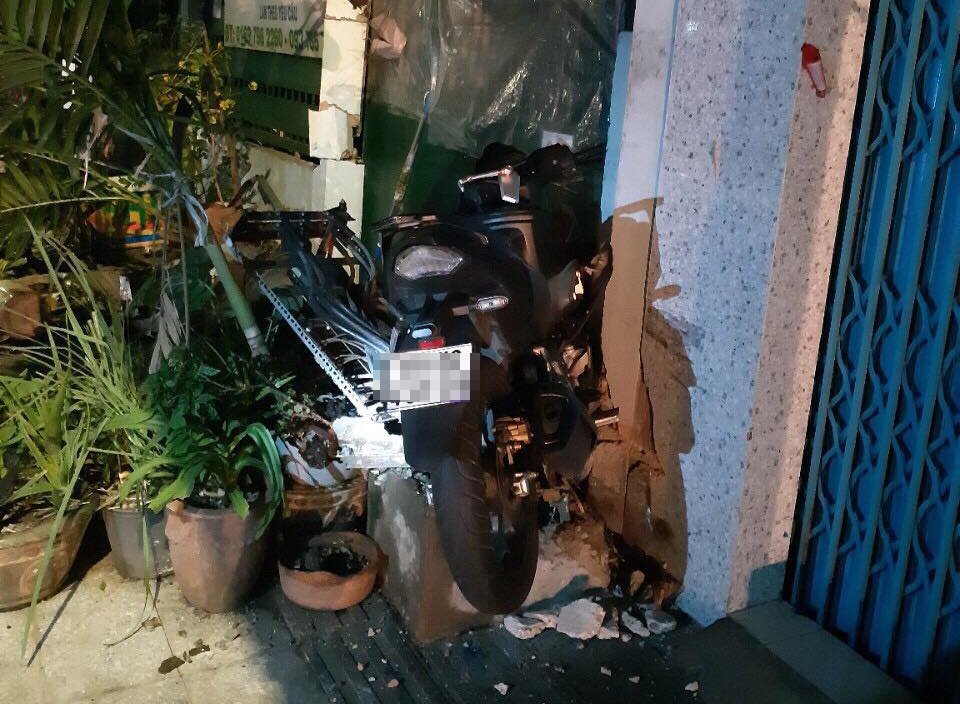 Co tac dong khien nam canh sat o TP.HCM hy sinh? hinh anh