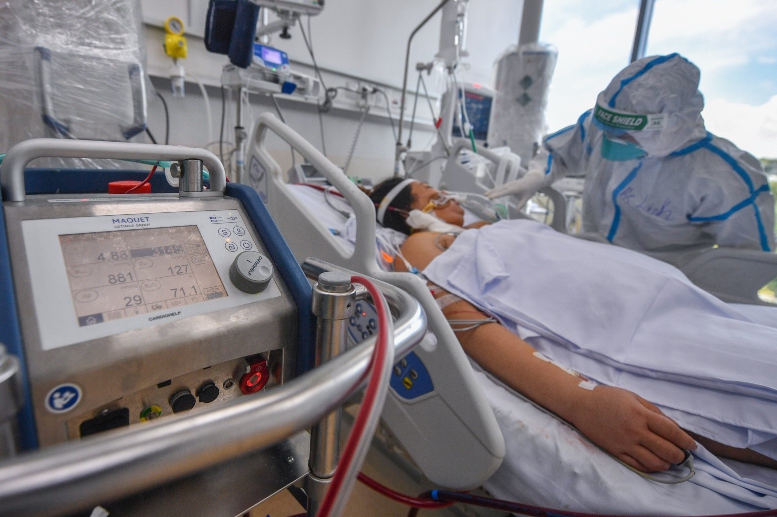 Co so kham chua benh khong duoc tu choi tiep nhan nguoi cap cuu hinh anh