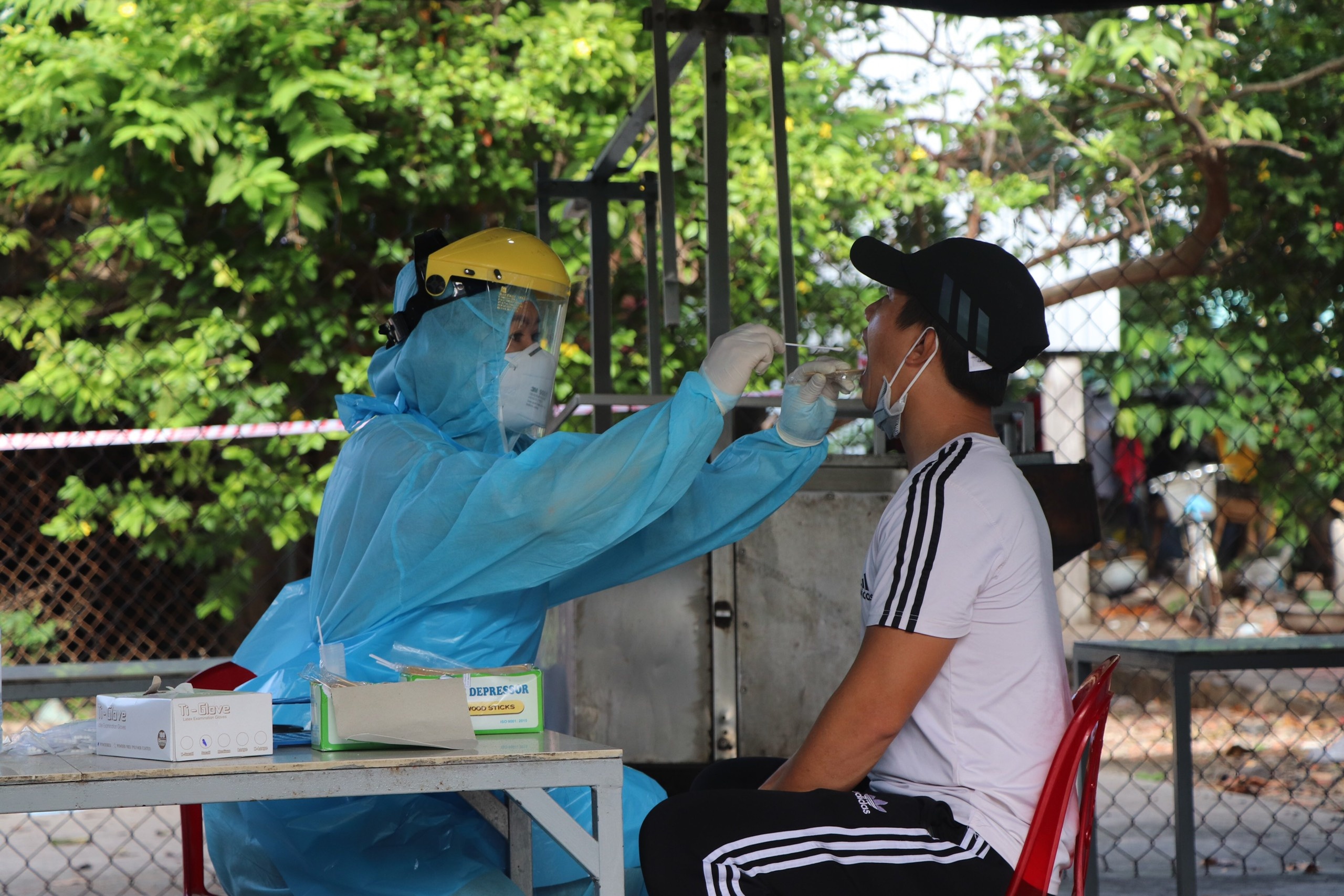 Ba Ria - Vung Tau cap thuc pham cho nguoi dan anh 1