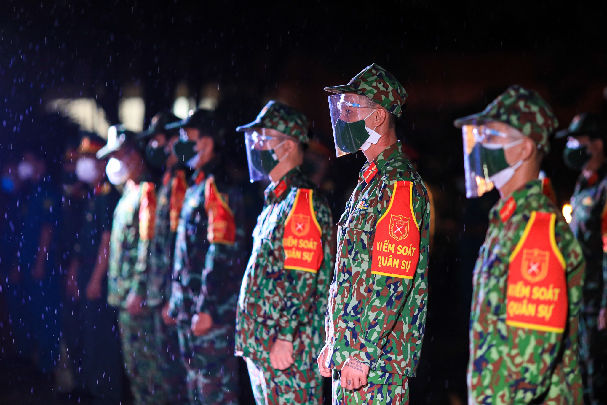 Bo doi ho tro TP.HCM phong chong dich Covid-19 anh 4