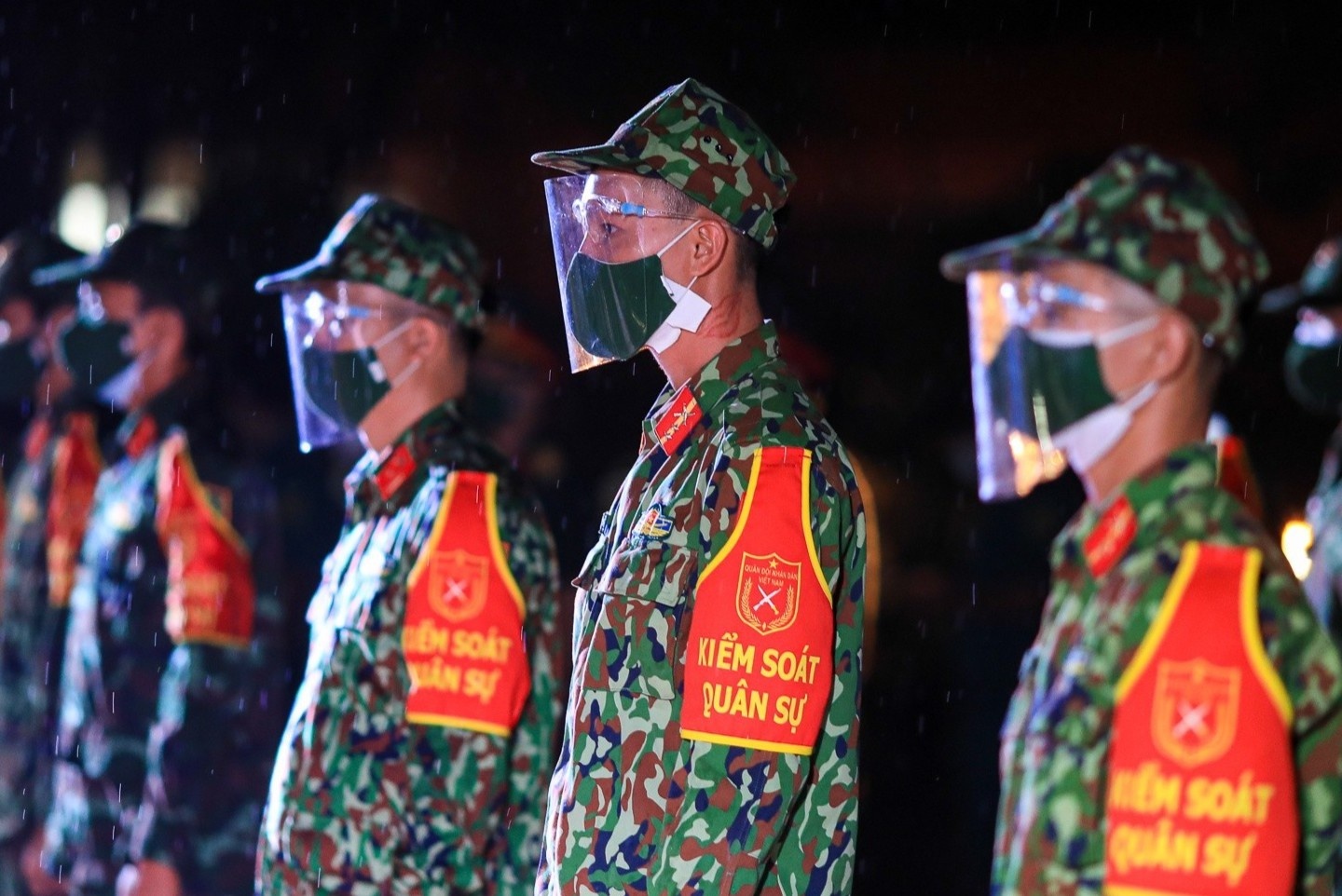 Le xuat quan duoi mua cua gan 1.000 can bo, chien si o TP Thu Duc hinh anh