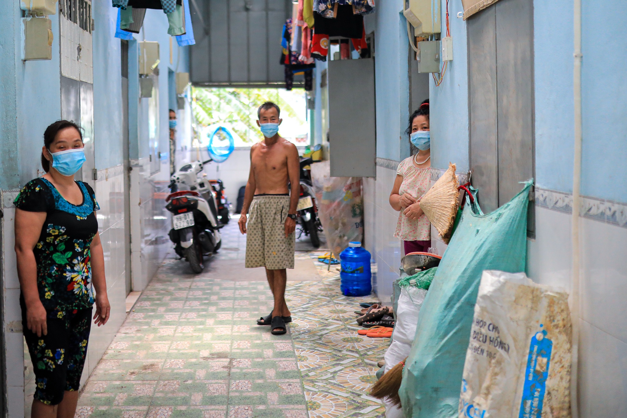 Cuoc song cua nguoi dan xom tro 0 dong o TP.HCM hinh anh