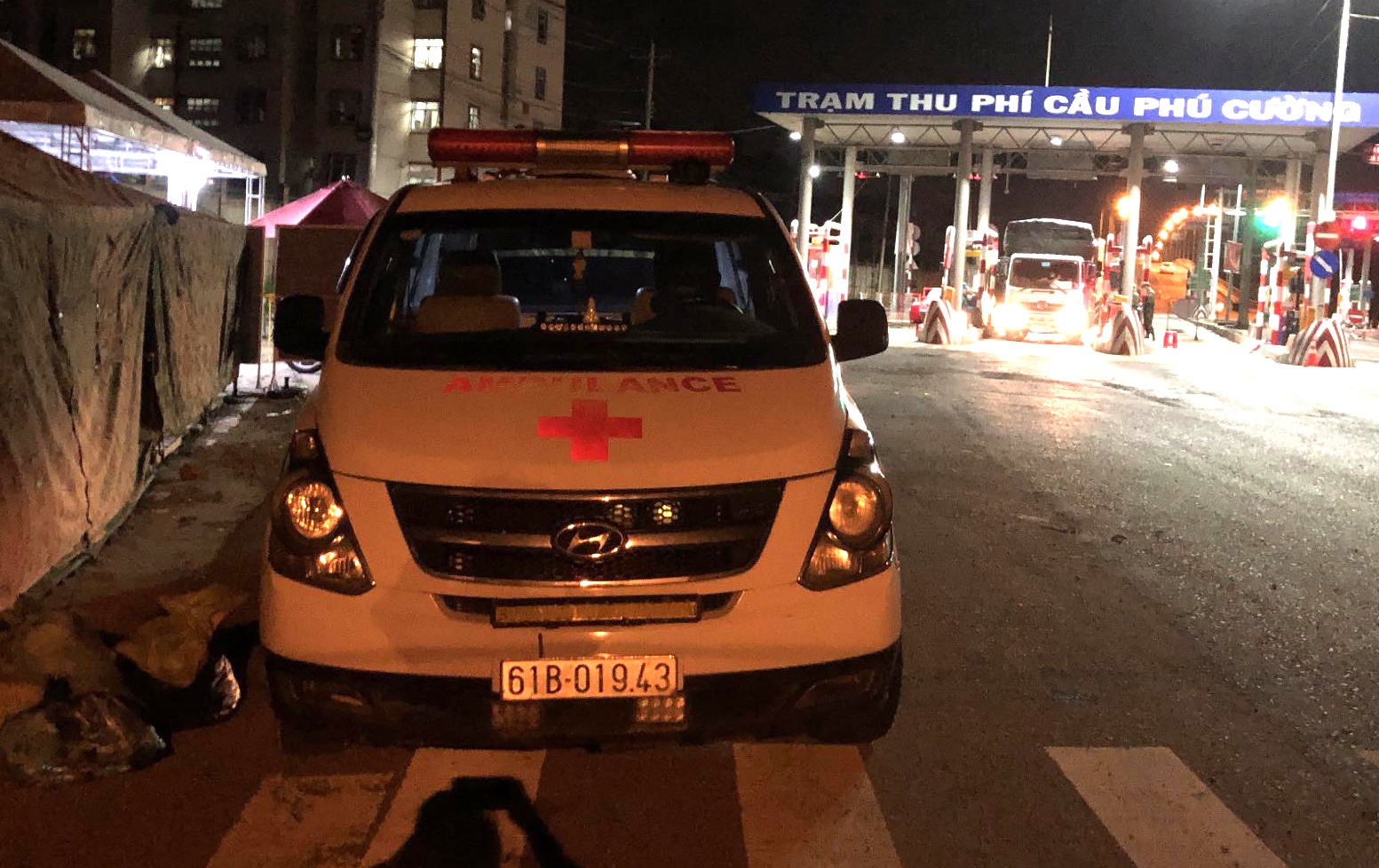 xu ly 2 tai xe xe cuu thuong anh 1