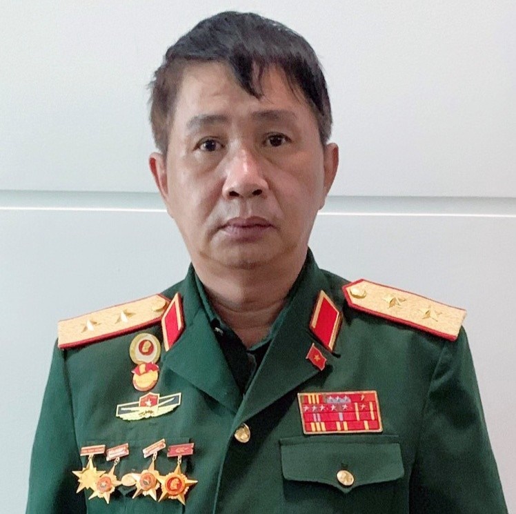 bắt 2 kẻ mạo danh tướng quân đội ảnh 1 bat 2 ke mao danh tuong quan doi anh 1