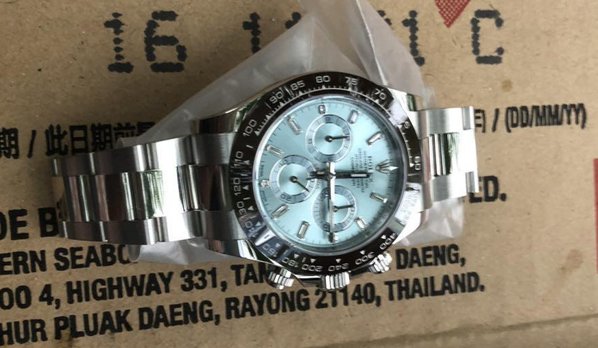 Co gai danh trao dong ho Rolex tri gia 2 ty dong cua nguoi tinh hinh anh