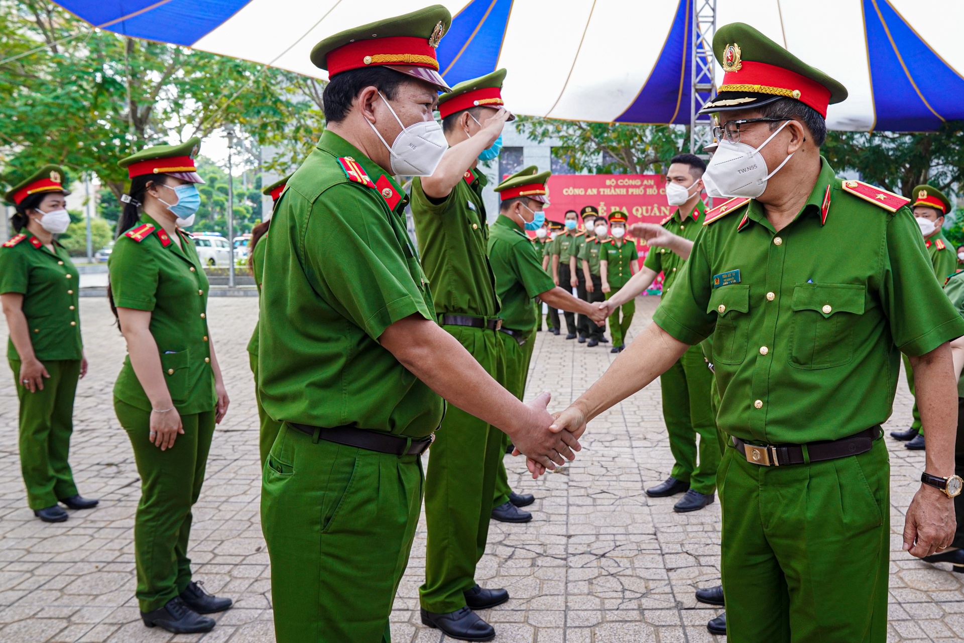 Cong an TP.HCM day manh lam CCCD anh 7