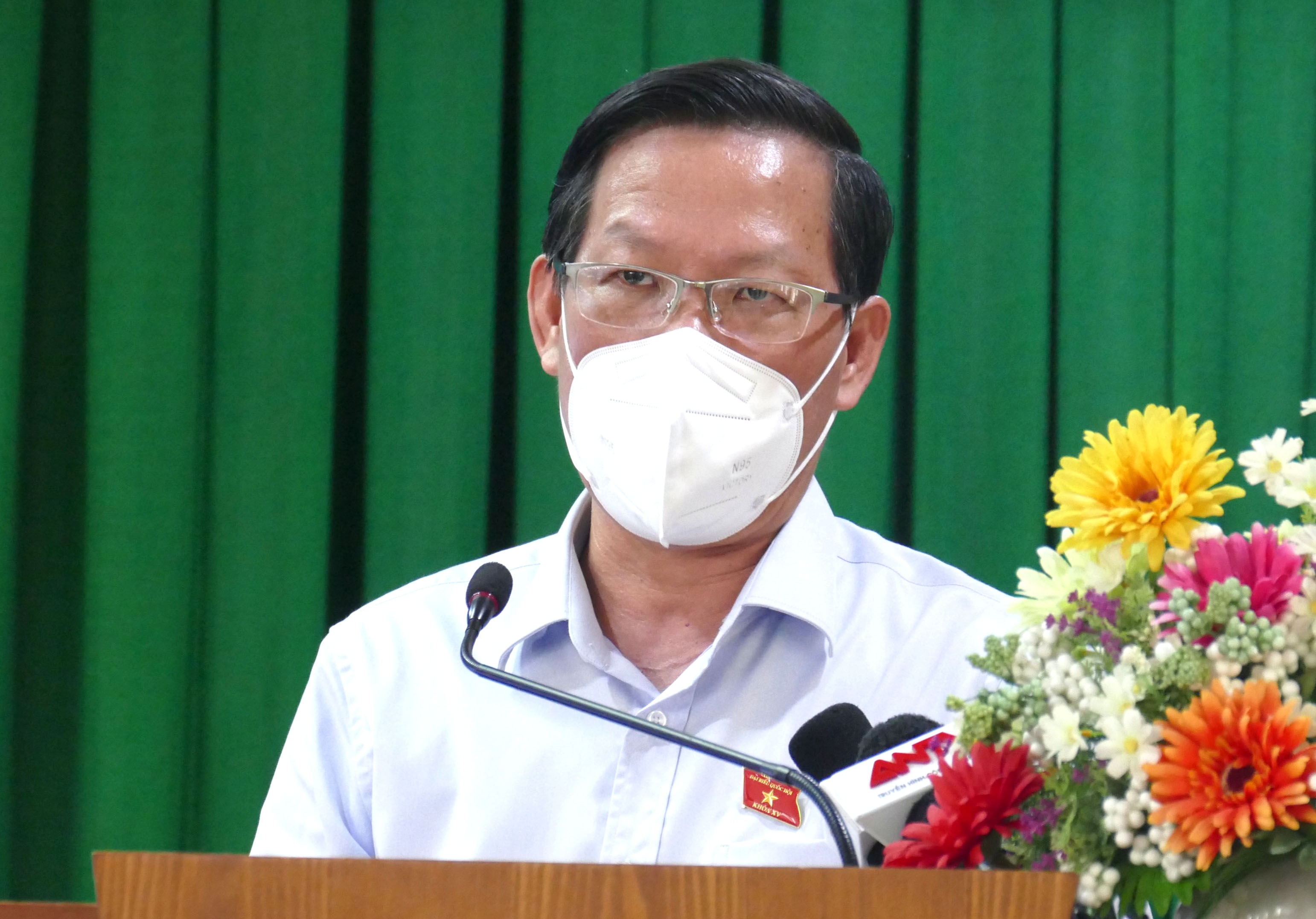 Chu tich TP.HCM: Ho tro ho gia dinh khoi phuc kinh doanh hinh anh