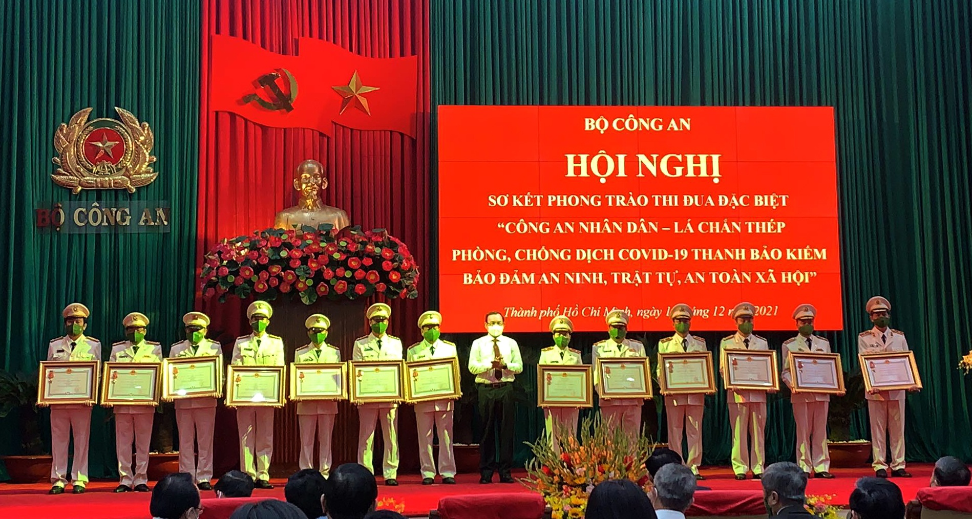 Bộ Công an tri ân người chết vì Covid-19 ảnh 1 Bo Cong an tri an nguoi chet vi Covid-19 anh 1