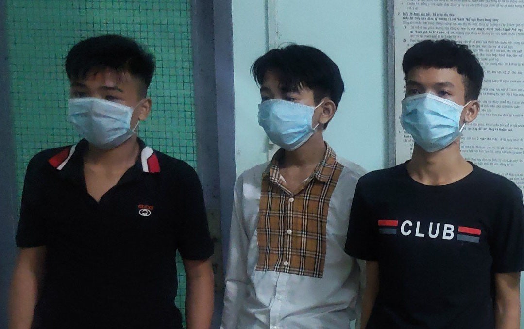 Nhom thieu nien gay ra hang loat vu cuop giat o TP.HCM hinh anh