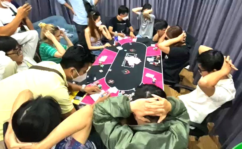 Hai sinh vien dieu hanh song poker o TP.HCM hinh anh