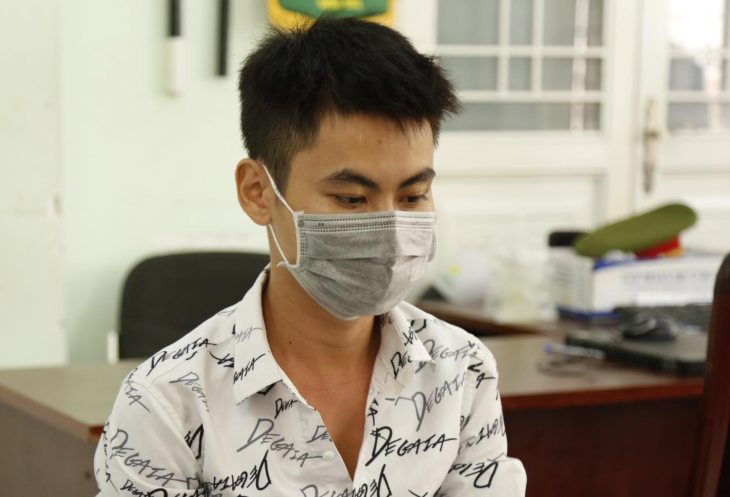 Tam giu nghi can cuong dam, cuop tai san cua co gai 19 tuoi hinh anh