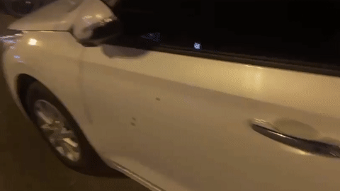 Canh sat kham nghiem oto cua Viet kieu My bi trung dan o TP.HCM hinh anh