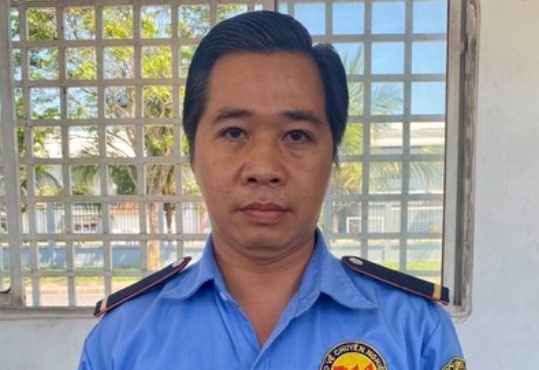 Giam doc sa luoi sau 12 nam tron truy na hinh anh