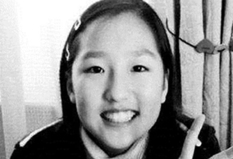 Be gai bi hang xom bat coc anh 1