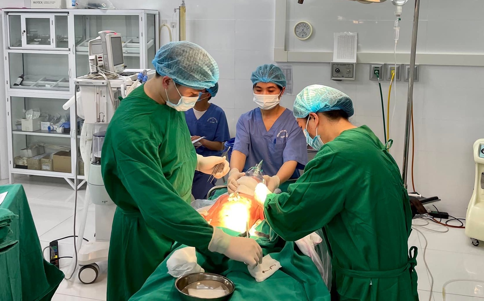 Xac dinh nguyen nhan be gai 7 tuoi o TP.HCM tu vong hinh anh