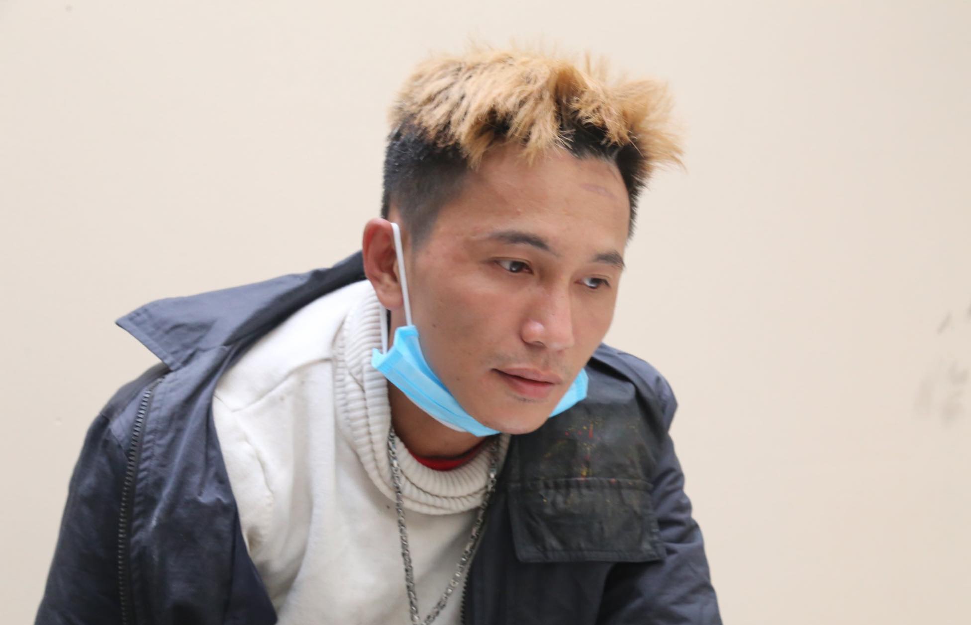 Cuop mang theo sung xong vao chi nhanh ngan hang BIDV hinh anh