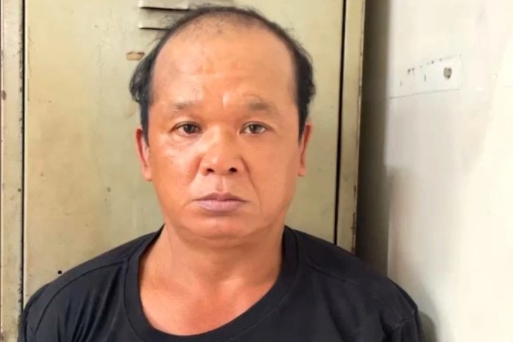 Nghi pham trom hang chuc nap chan rac cau Thu Thiem bi bat hinh anh