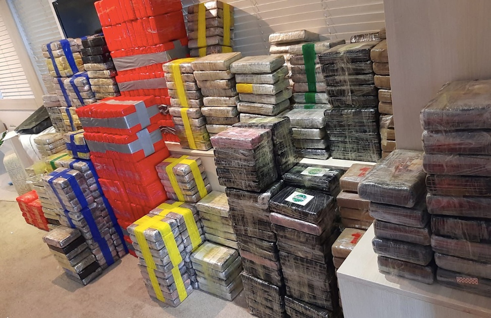 Bi mat giup mafia goc Albani doc chiem thi truong cocaine o Anh hinh anh