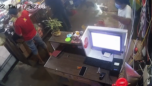 Canh chu quan nhau o TP.HCM so ho de trom iPhone hinh anh