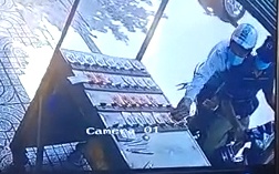 Camera ghi canh 2 thanh nien trom ve so o TP.HCM hinh anh