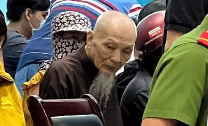 Ong Le Tung Van roi noi cu tru, den TP.HCM lam can cuoc cong dan hinh anh