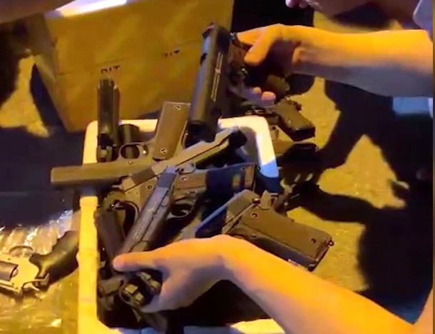 Phat hien lo sung dan, dao tu che o TP.HCM hinh anh