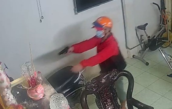 Cướp đâm người phụ nữ ở TP.HCM ảnh 1 Cuop dam nguoi phu nu o TP.HCM anh 1