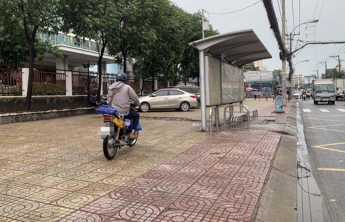 tai xe xe om bi dam chet o Tan Phu anh 1