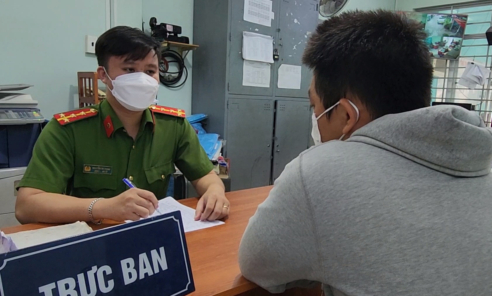 Loi khai cua nguoi doa dam bac si Benh vien Nhan dan Gia Dinh hinh anh