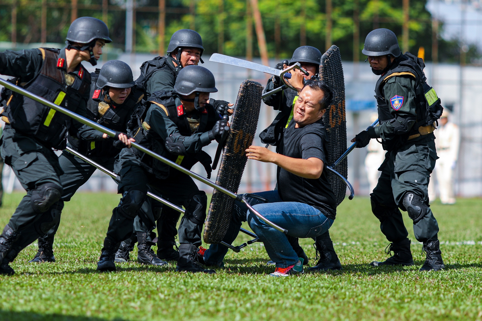 Ra mat Trung doan CSCD du bi gan 1.300 quan o TP.HCM hinh anh
