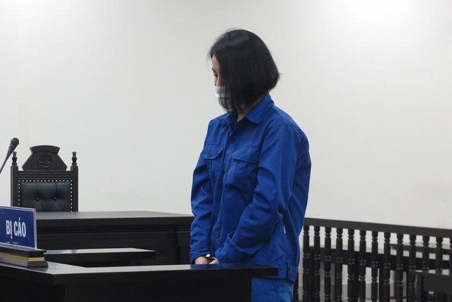 Nguoi dan ba thay ten doi ho de lien tuc pham phap hinh anh