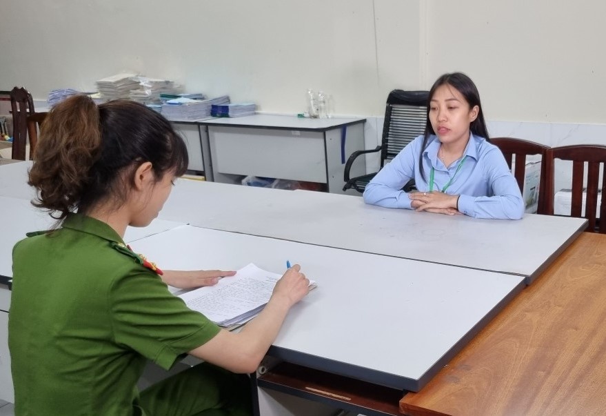 Nguyen Phuong Hang anh 2