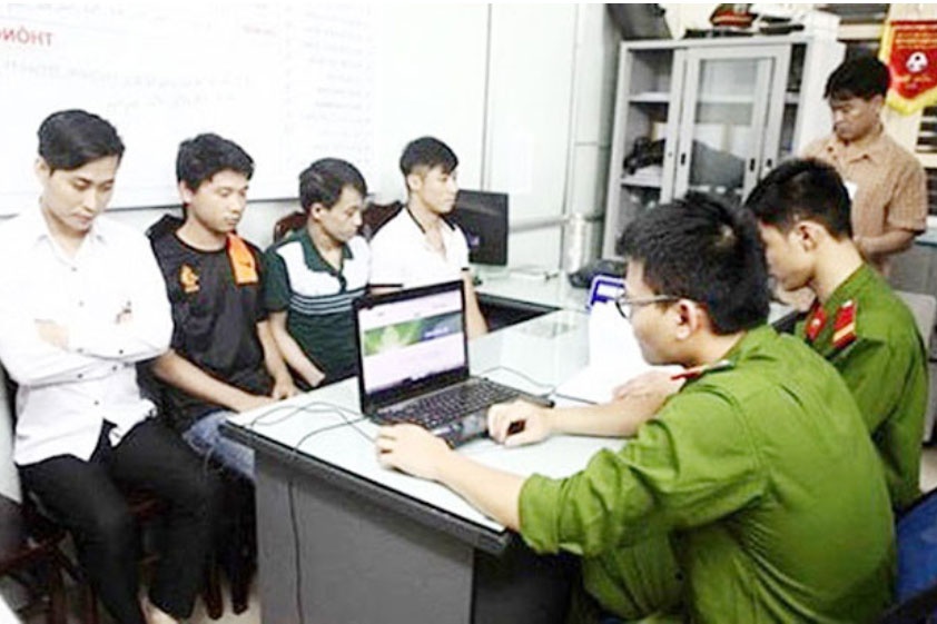 Nhung kieu lua dao qua mang khien nhieu nguoi sap bay hinh anh