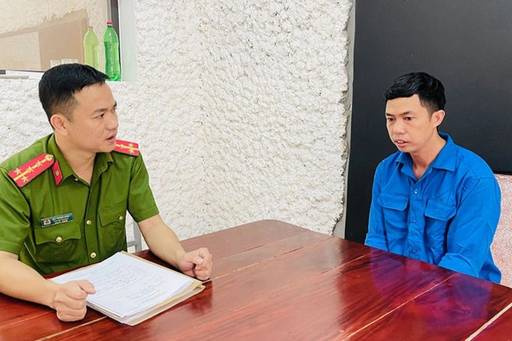 Trom hon 200 trieu dong trong cop xe may de dau tu xuong oto hinh anh