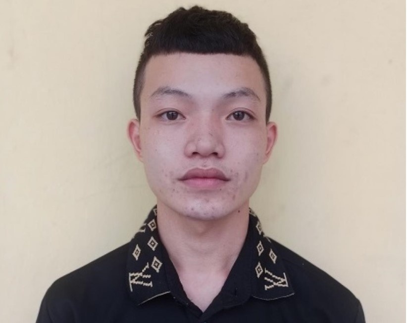 Nam thanh nien bat nhot ban gai tai nha rieng hinh anh