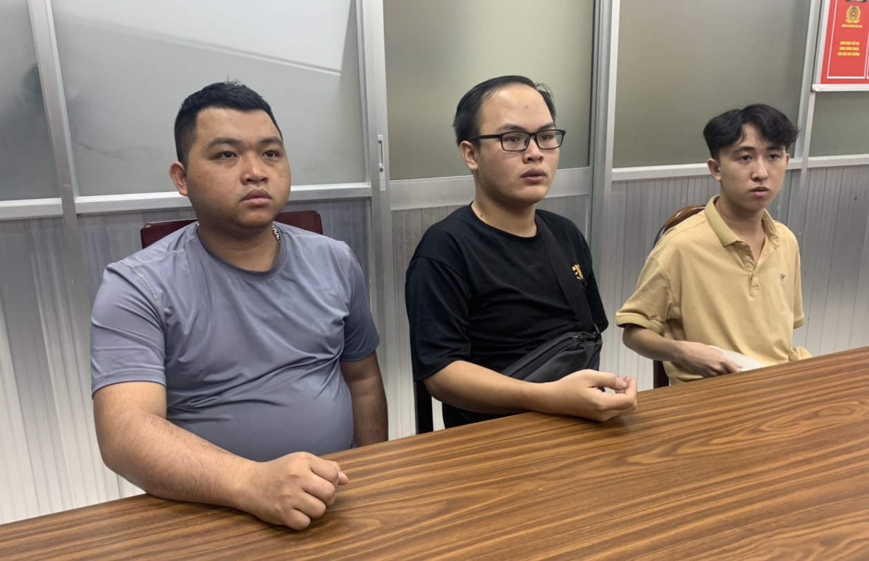 tap doan lua dao anh 8