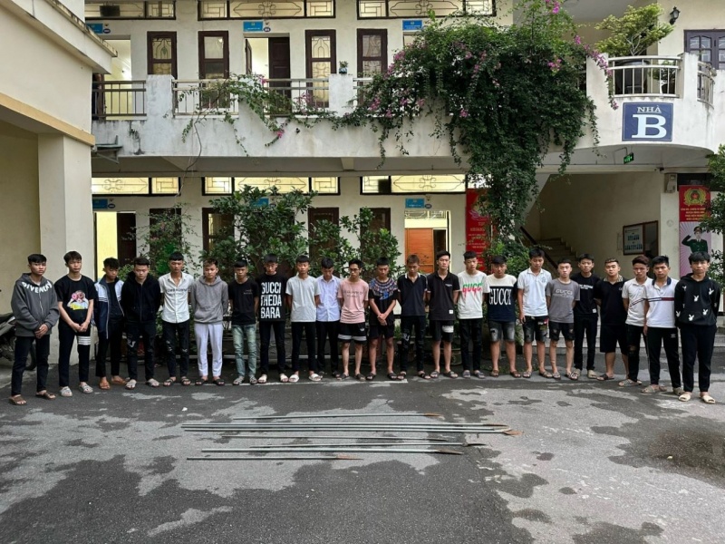 18 doi tuong cam phong lon di hon chien gay tai nan chet nguoi hinh anh