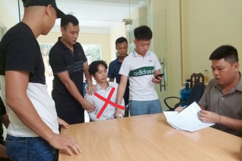 Bat doi tuong tan cong trong thuong dai uy cong an xa hinh anh