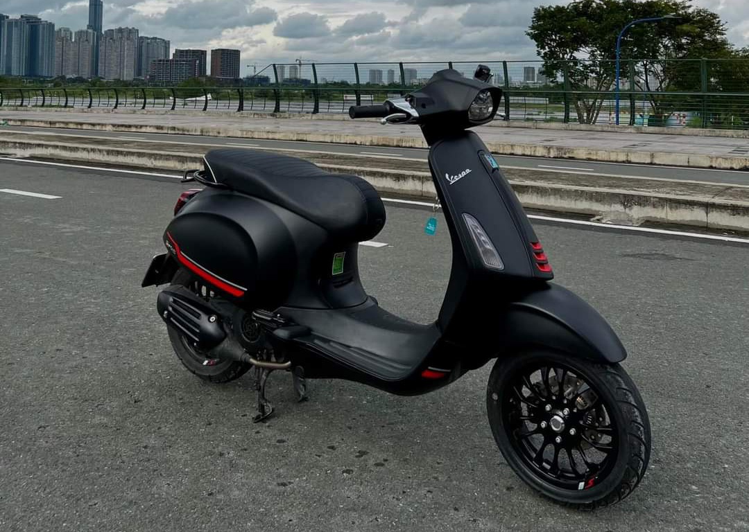 Co gai o TP.HCM to bi thanh nien quen qua mang lua lay Vespa hinh anh