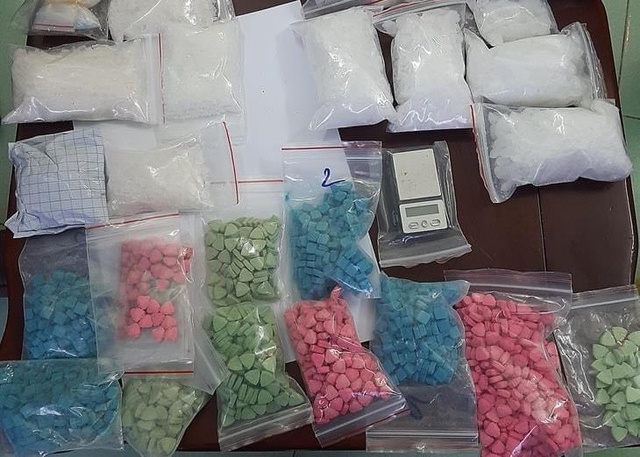 Cong an TP.HCM pha hang loat chuyen an, thu giu hon 300 kg ma tuy hinh anh