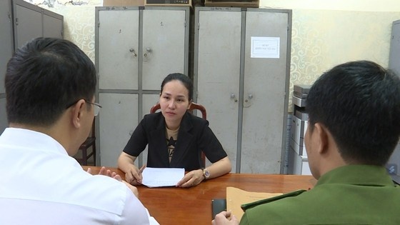 Nu quai lua dao chiem doat hon 4 ty dong hinh anh