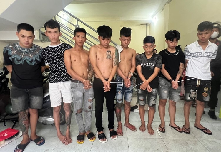 bắt nhóm tín dụng đen ảnh 2 bat nhom tin dung den anh 2