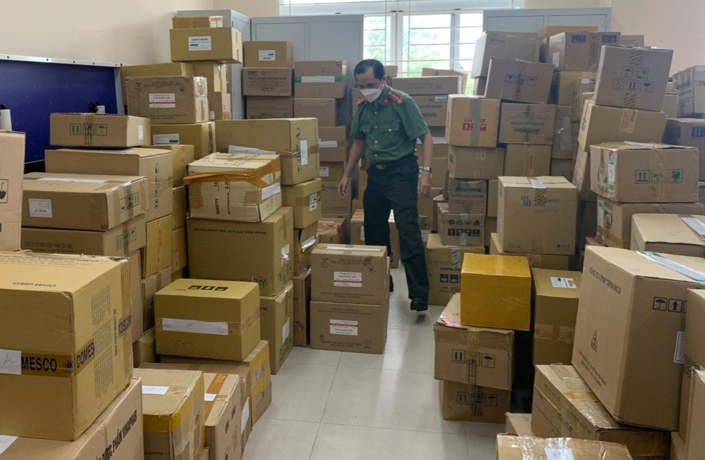 Pha duong day san xuat thuoc chua benh gia o Dong Nai va TP.HCM hinh anh